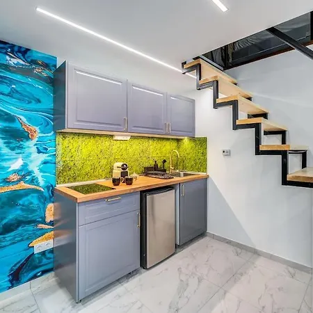 Loft 8 - Grand Stylish With Parking *