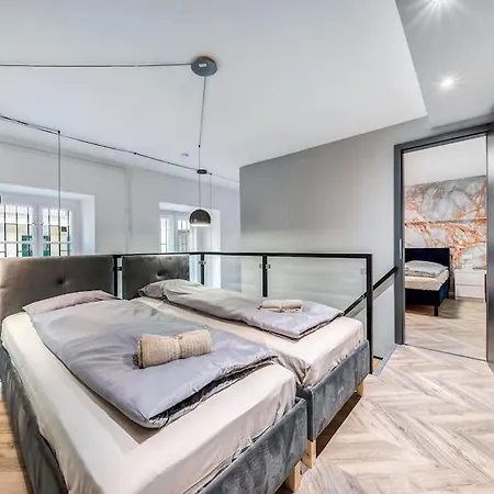 Loft 8 - Grand Stylish With Parking Budapeşte