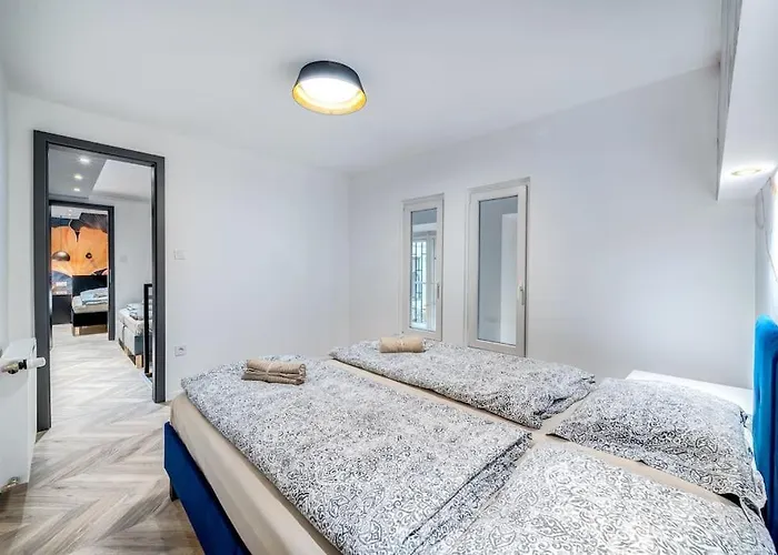 Loft 8 - Grand Stylish With Parking Budapest