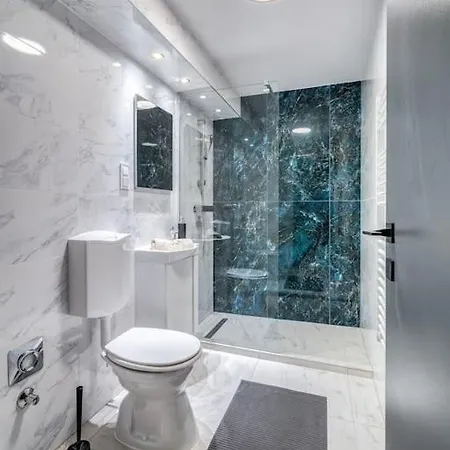 Loft 8 - Grand Stylish With Parking 布达佩斯